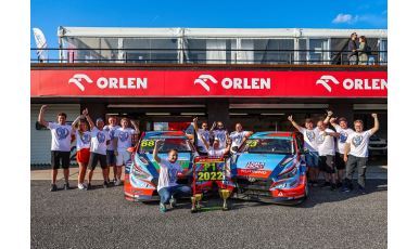 JANÍK MOTORSPORT (77)