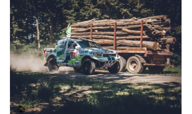 ULTIMATE DAKAR racing