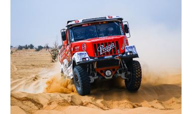 Instaforex Loprais Praga Team - D5