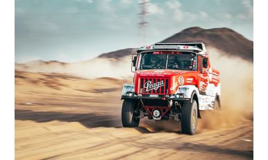 Instaforex Loprais Praga Team